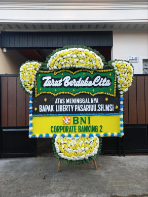 Papan Bunga Duka di Kalidengen